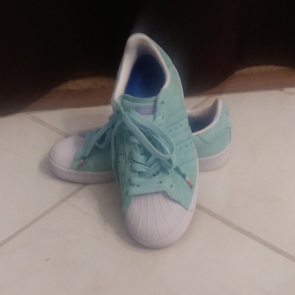 Men's Adidas skate shoes